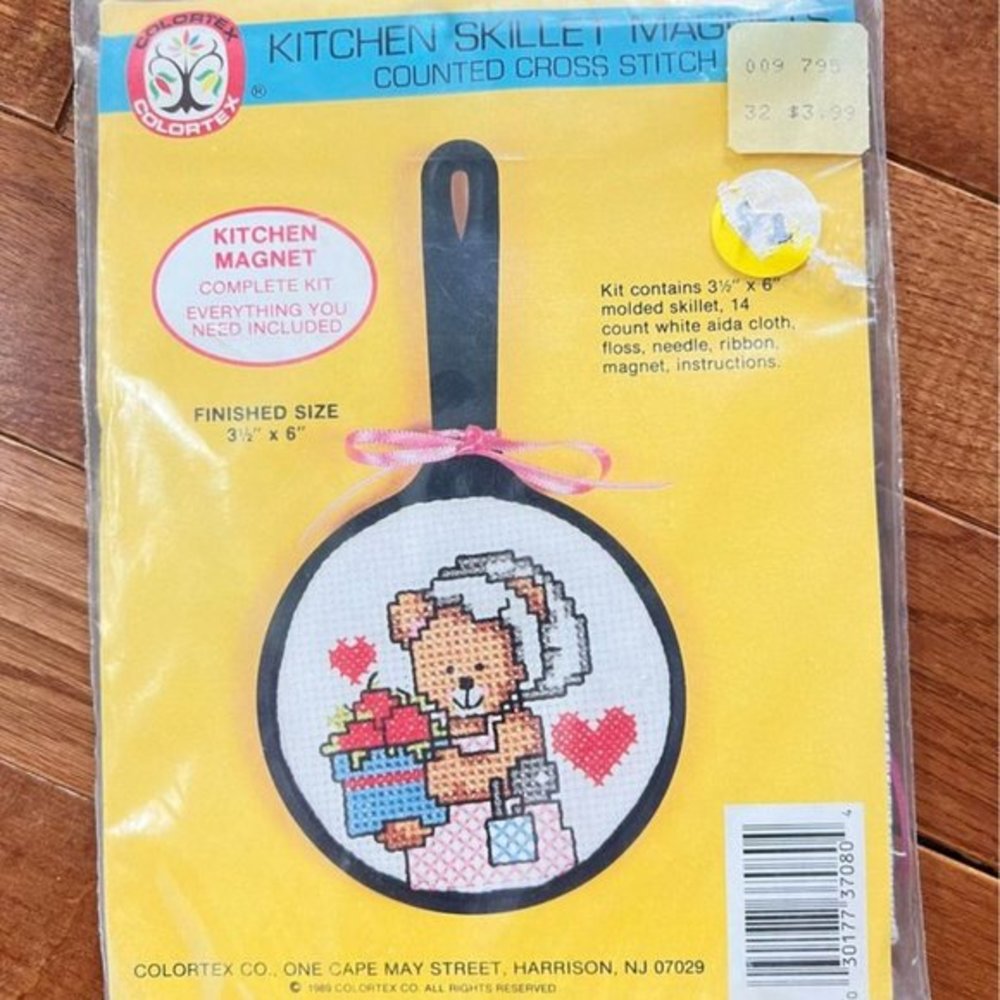 NWT Vintage 1989 Bear Crosstitch Magnet